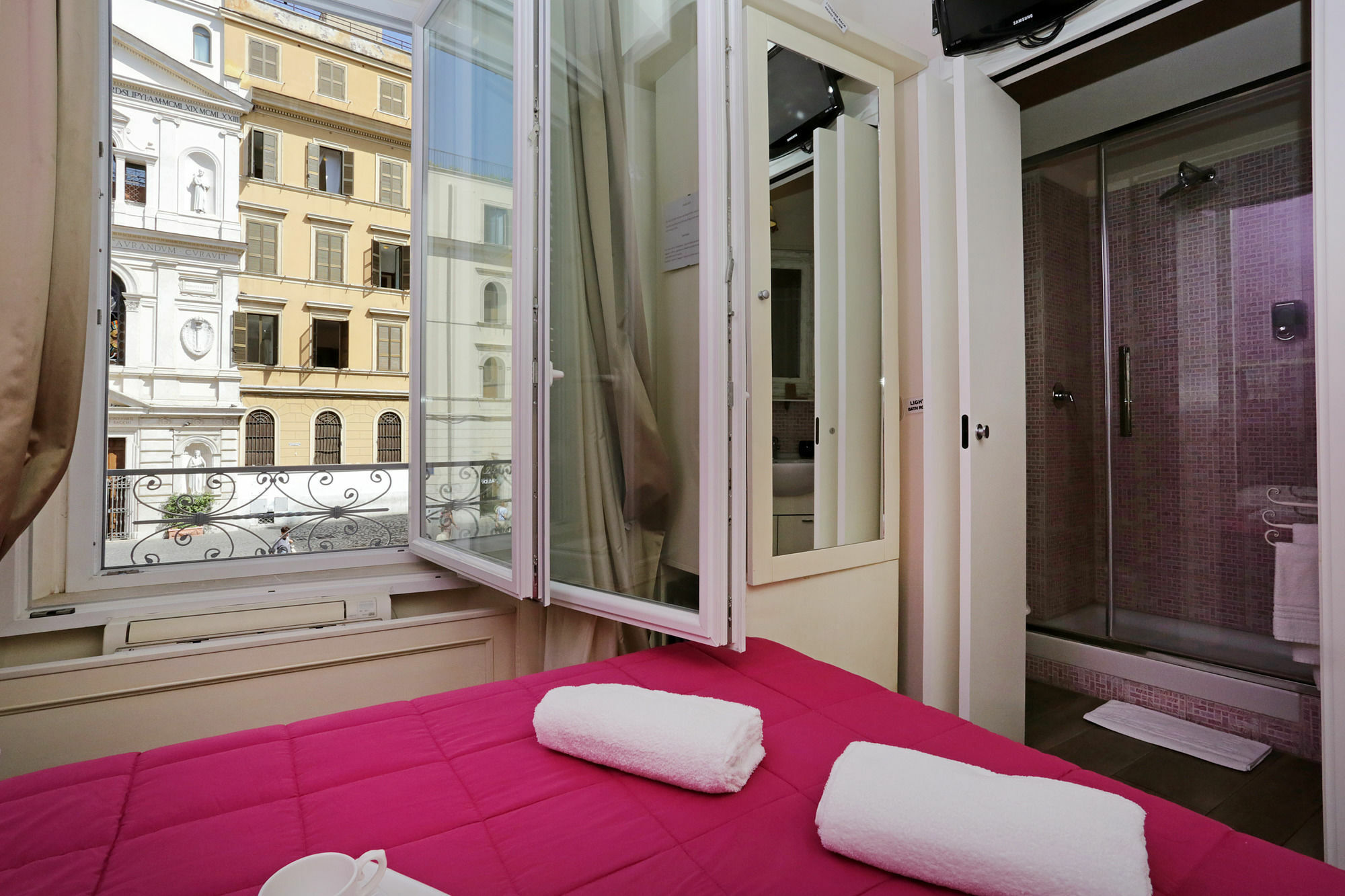Piazzetta De' Monti Suites روما المظهر الخارجي الصورة
